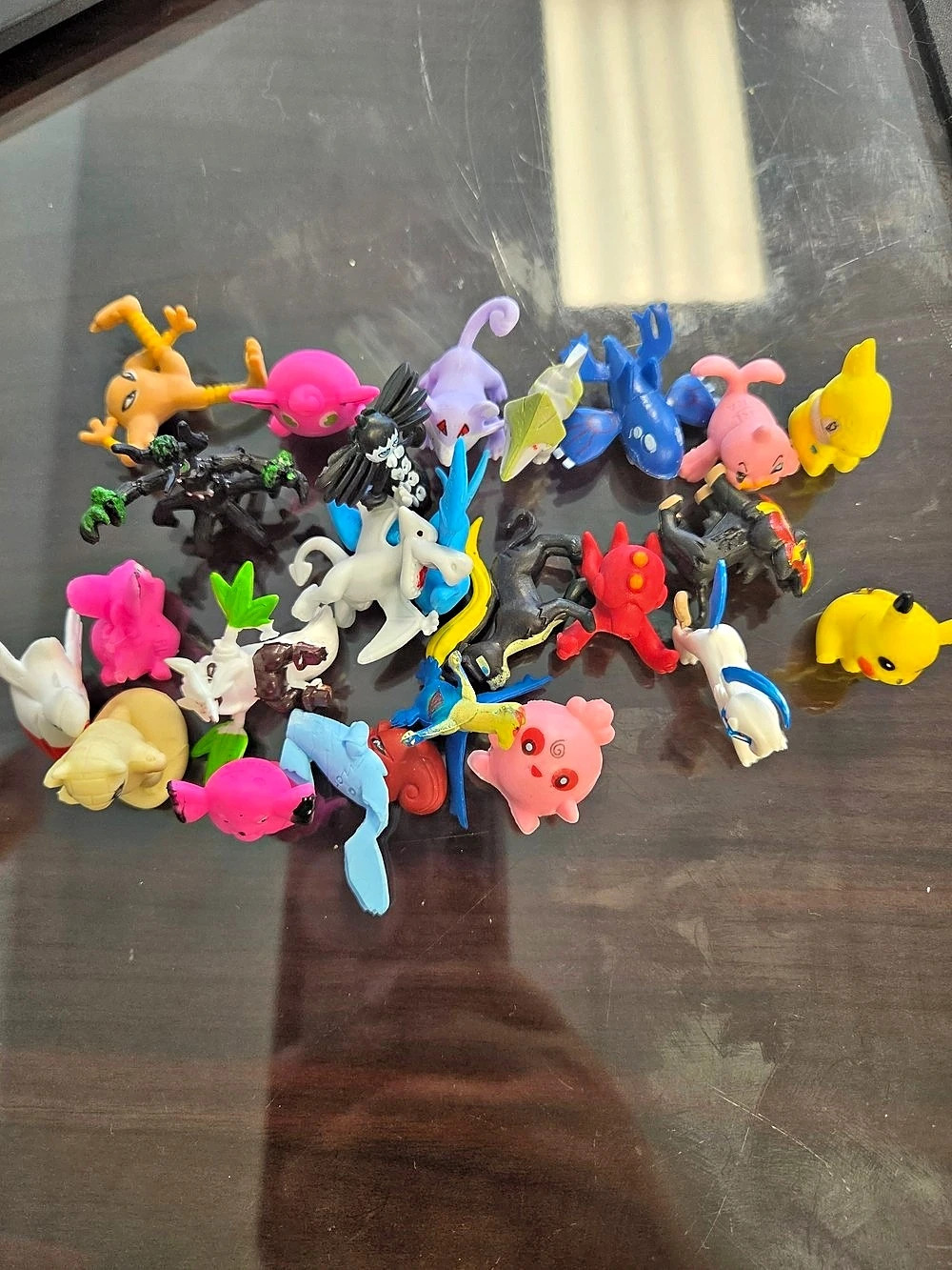 24-Piece Multicolor Figure Set